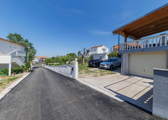 Apartma Zara * Rtina