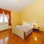 Apartma Zara